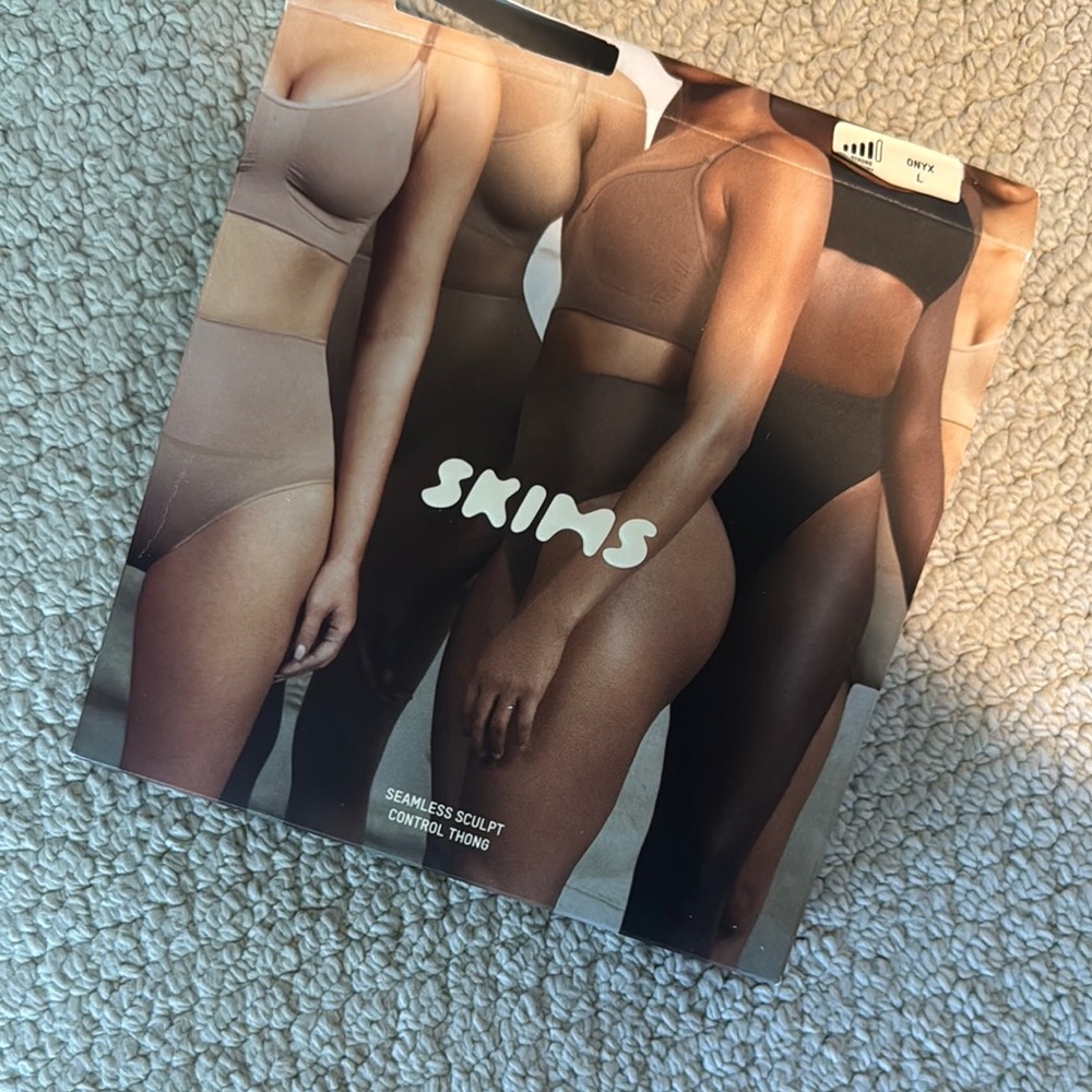 SKIMS Sculpting Thong in Nude and Black